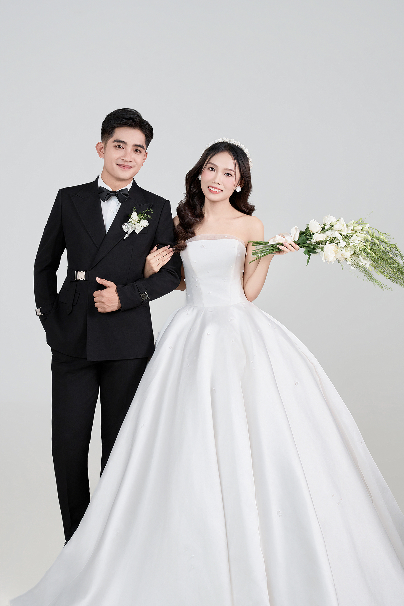 Thanh Tuân & Hiền Lương