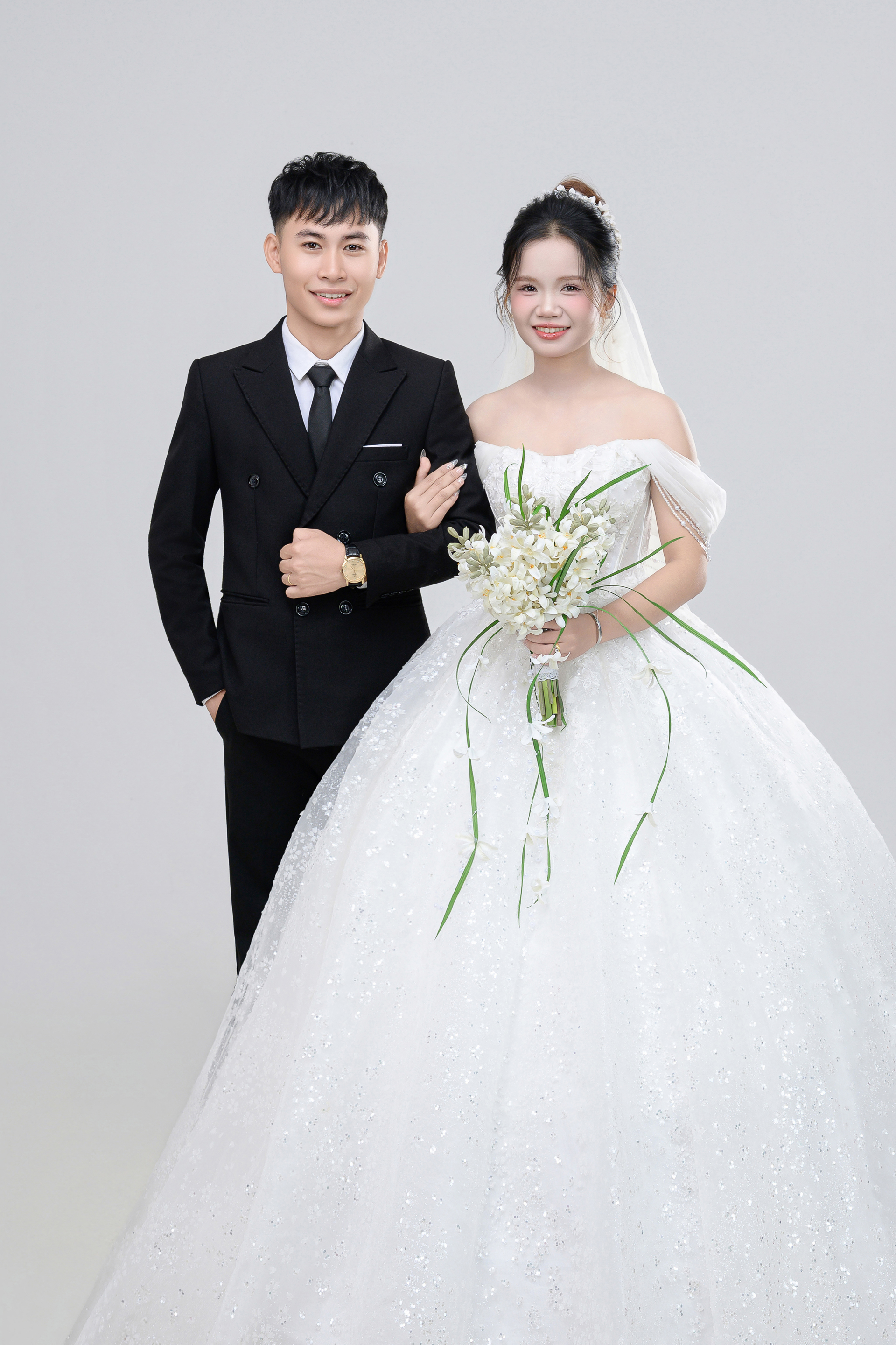 Bá Hùng & Nguyễn Thêm